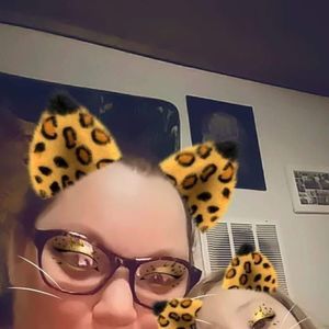 Meet your Posher, Caitlin